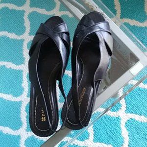 NWOB Naturalizer black glat slingback sandals